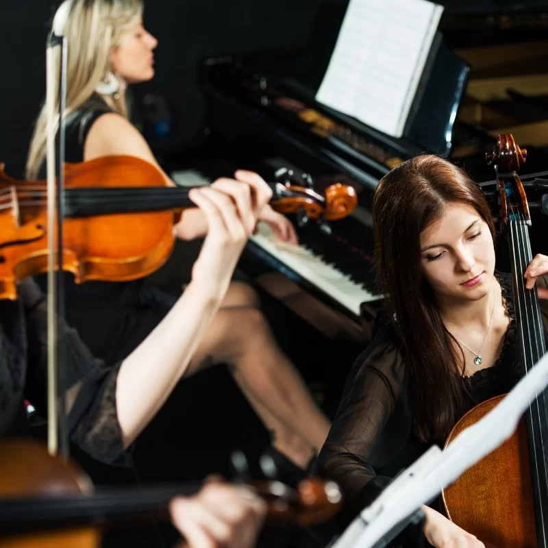 Trio Karşılama